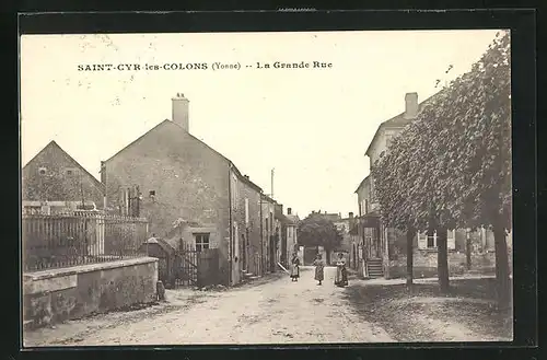 AK Saint-Cyr-les-Colons, La Grande Rue, Einwohner auf der Strasse