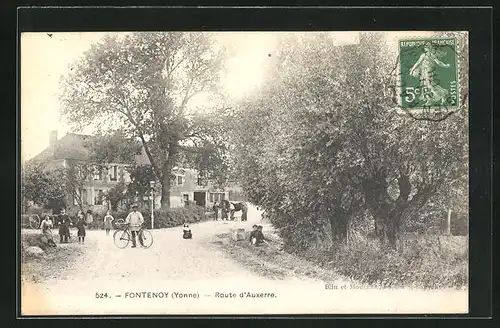 AK Fontenoy, Route d`Auxerre, Einwohner auf der Strasse