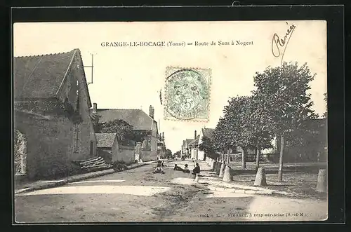 AK Grange-le-Bocage, Route de Sens à Nogent