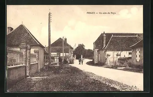 AK Percey, Un coin du Pays, une Rue