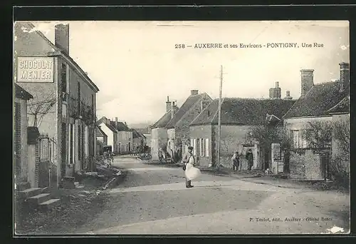 AK Pontigny, Hommes en une Rue