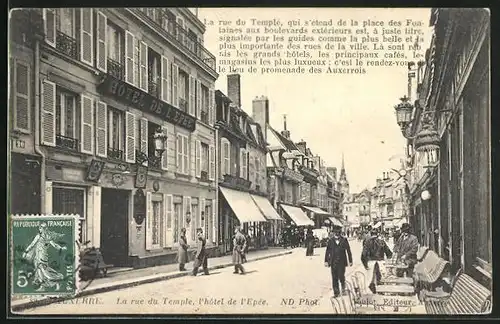 AK Auxerre, La Rue du Temple, l`Hotel de l`Epee