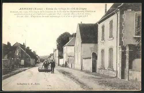 AK Armeau, Entree du Village du cote de Joigny, Strassenausbesserung mit Pferdegespann