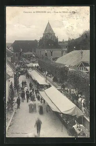 AK Sergines, Place de l`Hôtel-de-Ville 1907