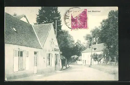 AK Poigny, Strassenpartie am Restaurant Maréchal
