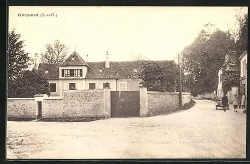 AK Girouard, Une Villa