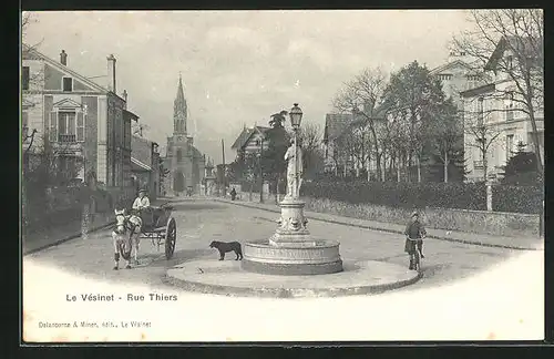 AK Le Vesinet, Statue en Rue Thiers