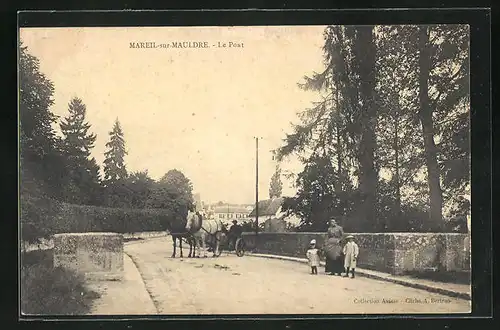 AK Mareil-sur-Mauldre, Le Pont, Strassenpartie