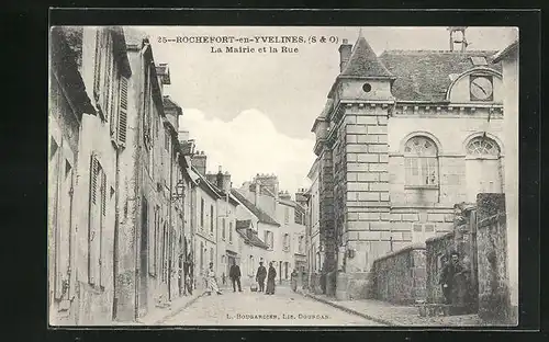AK Rochefort-en-Yvelines, La Mairie et la Rue