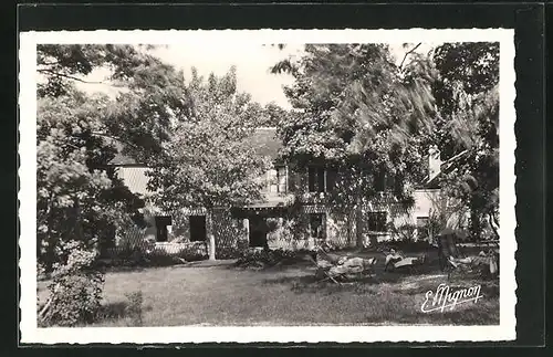 AK Sougères-sur-Sinotte, Maison familiale de cure du Petit-Pien, Facade de l`ancien Château