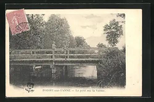 AK Foissy-sur-Vanne, le pont sur la Vanne