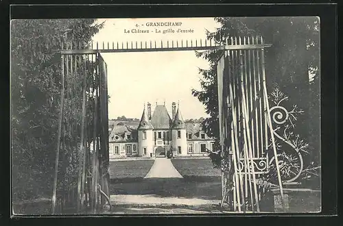 AK Grandchamp, le Chateau, la grille d'entrée