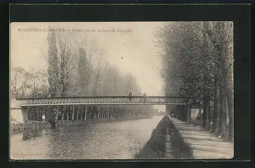 AK Migennes-Laroche, Passerelle de la Gare de Laroche