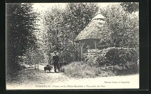 AK Seignelay, La Hutte Gauloise, Vue prise du Parc