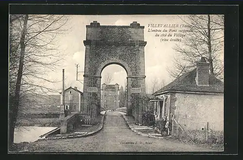 AK Villevallier, L`entrée du Pont suspendu du côté du Village, Rive droite