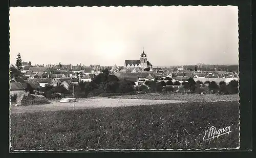 AK Villeneuve-la-Guyard, Vue générale, Ortsansicht im Sonnenschein