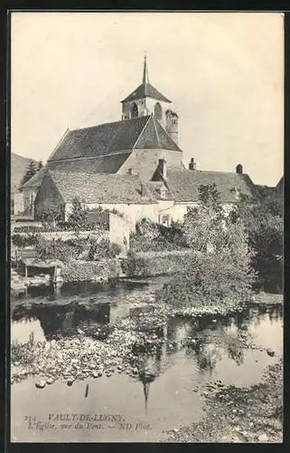 AK Vault-de-Lugny, L`Église vue du Pont