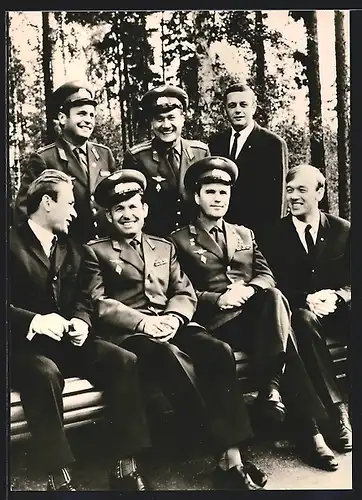 AK Kosmonauten von Sojus 6-8, u. a. Valeri Kubassow, Viktor Gorbatko, Wladislaw Wolkow