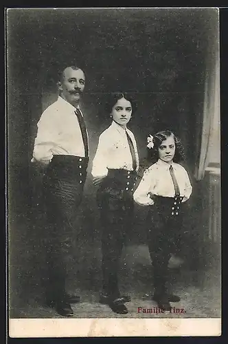 AK Variete Artisten Familie Tinz