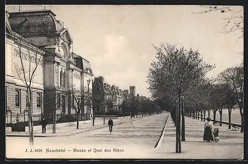 AK Neuchâtel, Musée et Quai des Alpes