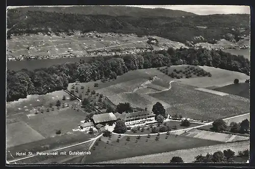 AK St. Petersinsel, Blick auf Hotel mit Gutsbetrieb