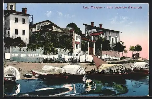 AK Isola Superiore, Strandpartie mit Ruderbooten