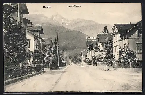 AK Buchs, Bahnhofstrasse mit Hotel und Bergpanorama