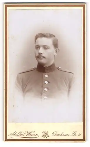 Fotografie Adalbert Werner, München, Dachauer Strasse 6, Bayerischer Soldat in Uniform mit Schnurrbart