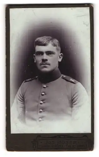 Fotografie Joseph Müser, Metz, Gartenstrasse 7, Soldat des Rgt. 8 in Uniform