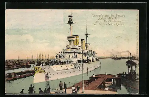 AK Panzer Kaiser Wilh. II. beim Durchschleusen durch die Elbschleuse