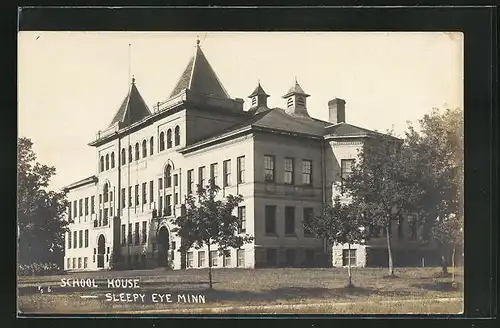 Foto-AK Sleepy Eye, MN, School House