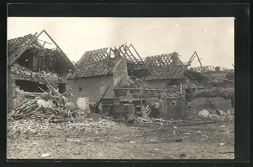 Foto-AK Puisieux, Zerstörte Gebäude