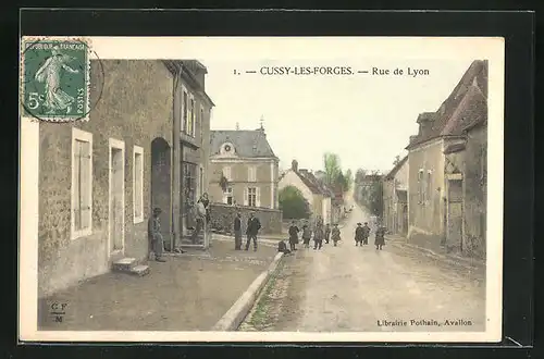 AK Cussy-les-Forges, Rue de Lyon, Strassenpartie