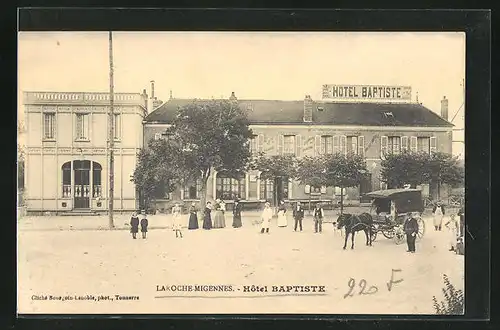 AK Laroche-Migennes, Bedienstete vor dem Hotel Baptiste