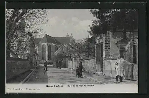 AK Neuvy-Sautour, Rue de la Gendarmerie, Pharmacie et Eglise