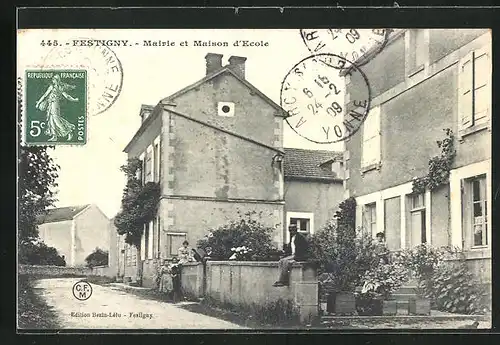 AK Festigny, Mairie et Maison d`Ecole, Ortspartie