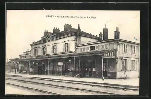 AK Migennes-Laroche, Blick in den Bahnhof