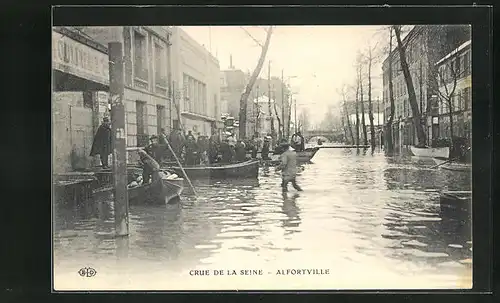 AK Alfortville, Crue de la Seine, Strassenpartie bei Hochwasser
