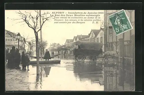 AK Alfort, Les Inondations 1910, la Rue des Deux Moulins submergee, Hochwasser