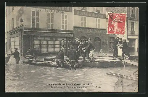 AK Alfort, La Crue de la Seine, Distribution de Pain à Maison-Alfort, Hochwasser