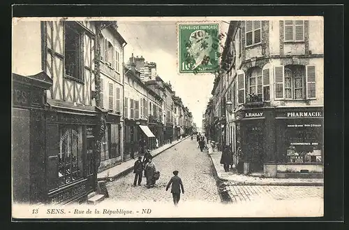 AK Sens, Rue de la Republique