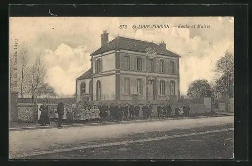 AK St-Loup-d`Ordon, Ecole et Mairie