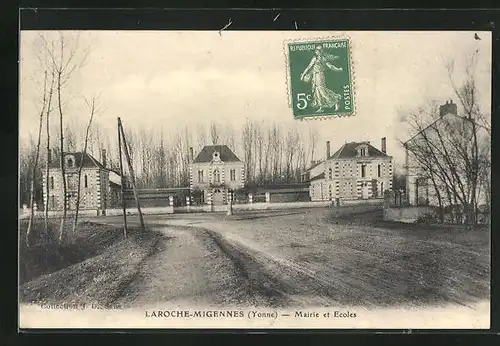 AK Laroche-Migennes, Mairie et Ecole