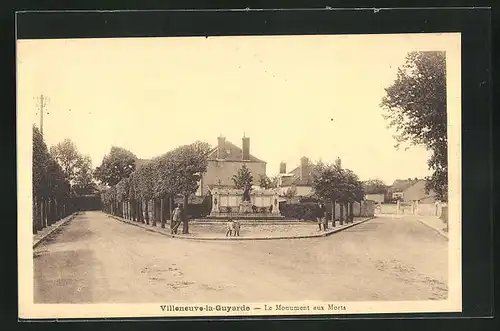 AK Villeneuve-la-Guyarde, Le Monument aux Morts