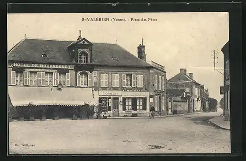 AK Saint-Valérien, Place de Fetes, Hotel de Bourgogne