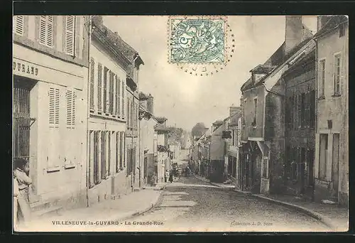 AK Villeneuve-la-Guyard, La Grande Rue