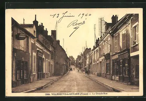 AK Villeneuve-la-Guyard, La Grande Rue, Ladengeschäft