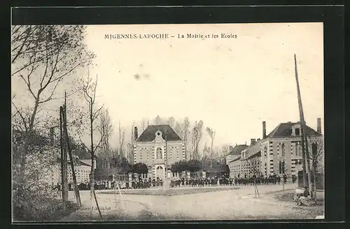 AK Migennes-Laroche, la Mairie et les Ecoles