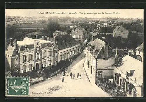 AK Saint-Aubin-Chateauneuf, Vue panoramique sur la Rue des Écoles