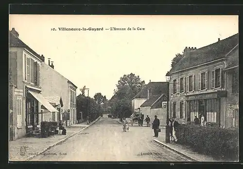 AK Villeneuve-la-Guyard, l'Avenue de la Gare